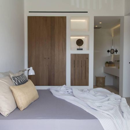 Hide Out Suites Милопотас Номер фото